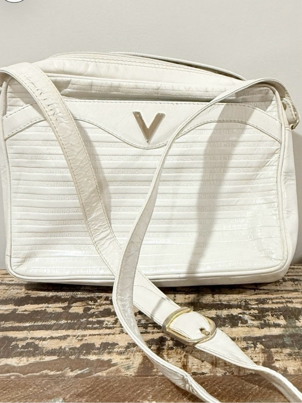 VTG Valentino White Quilted Logo Crossbody Bag with Gold Hardware.